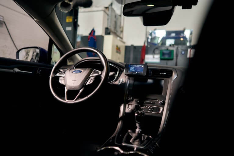 TRAKSI-Car-768x512 Traksi